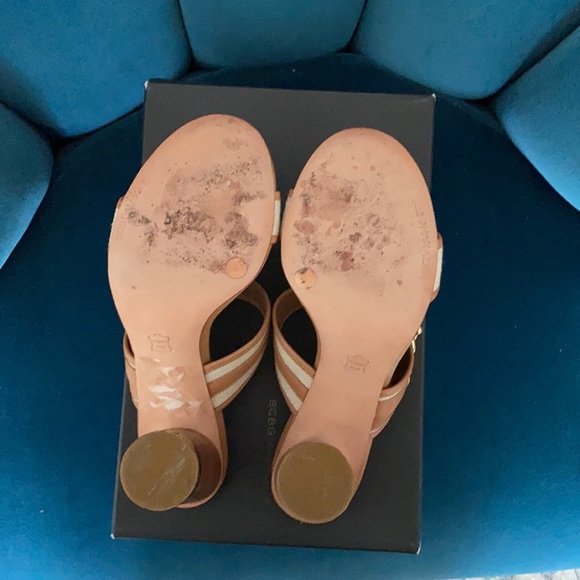 BCBGMaxAzria stacked heel - leather and fabric - Picture 4 of 4